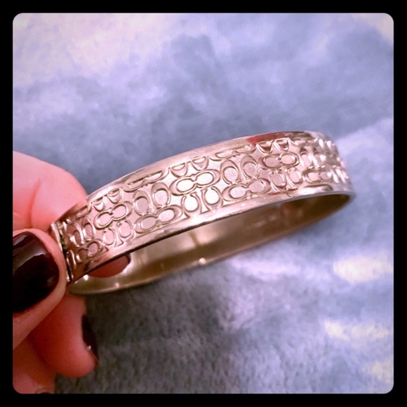 💟Authentic Coach Bangle with “C” - Picture 1 of 3